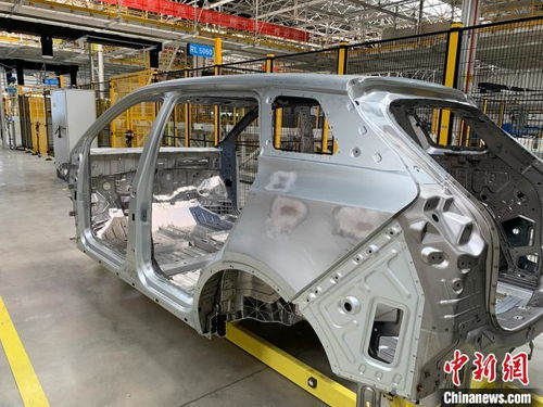 一輛新能源電動汽車 誕生記 400余臺 變形金剛 同時作業(yè)